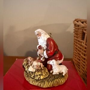 Roman Kneeling Santa Ornament Vintage